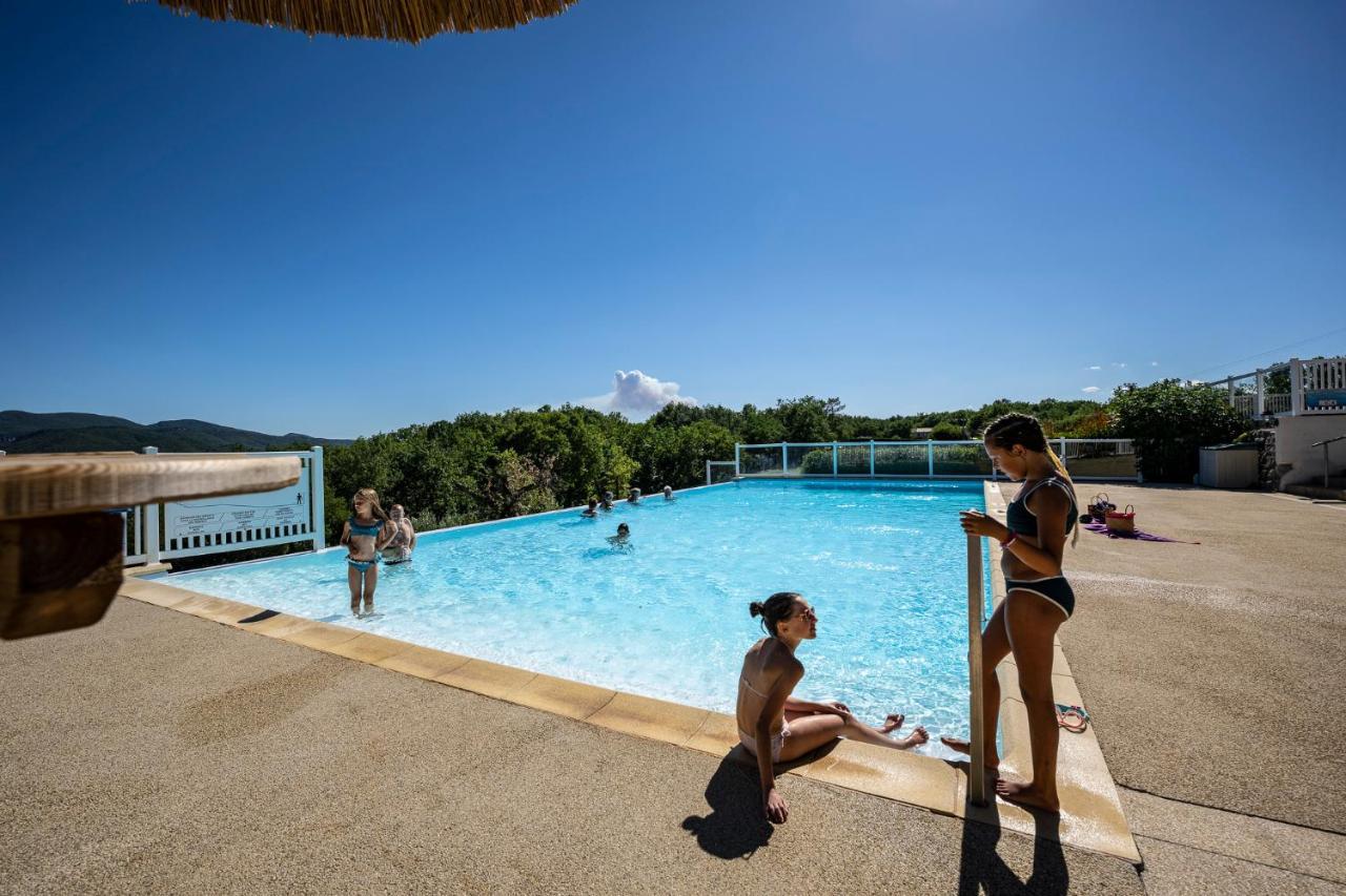 Charmant Camping Familiale 3 Etoiles Vue 360 Plage Piscine A Debordement Empl Xxl Labeaume Ngoại thất bức ảnh