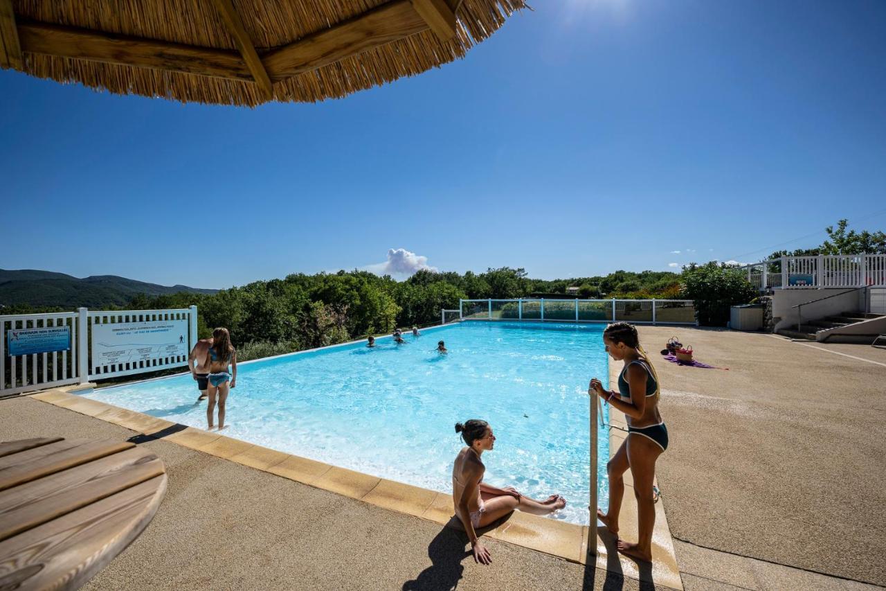 Charmant Camping Familiale 3 Etoiles Vue 360 Plage Piscine A Debordement Empl Xxl Labeaume Ngoại thất bức ảnh