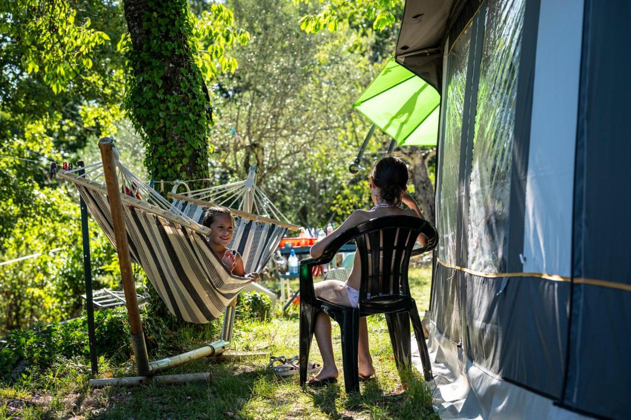 Charmant Camping Familiale 3 Etoiles Vue 360 Plage Piscine A Debordement Empl Xxl Labeaume Ngoại thất bức ảnh