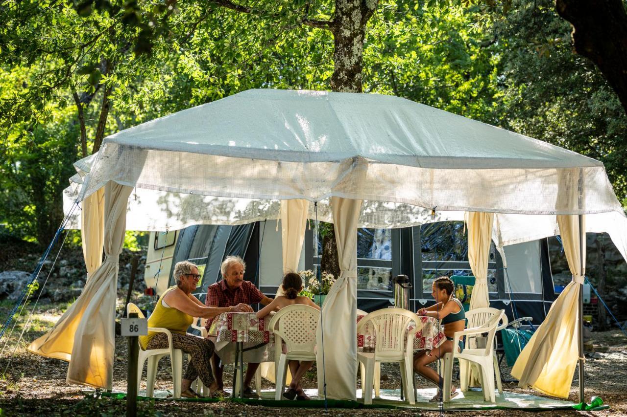 Charmant Camping Familiale 3 Etoiles Vue 360 Plage Piscine A Debordement Empl Xxl Labeaume Ngoại thất bức ảnh