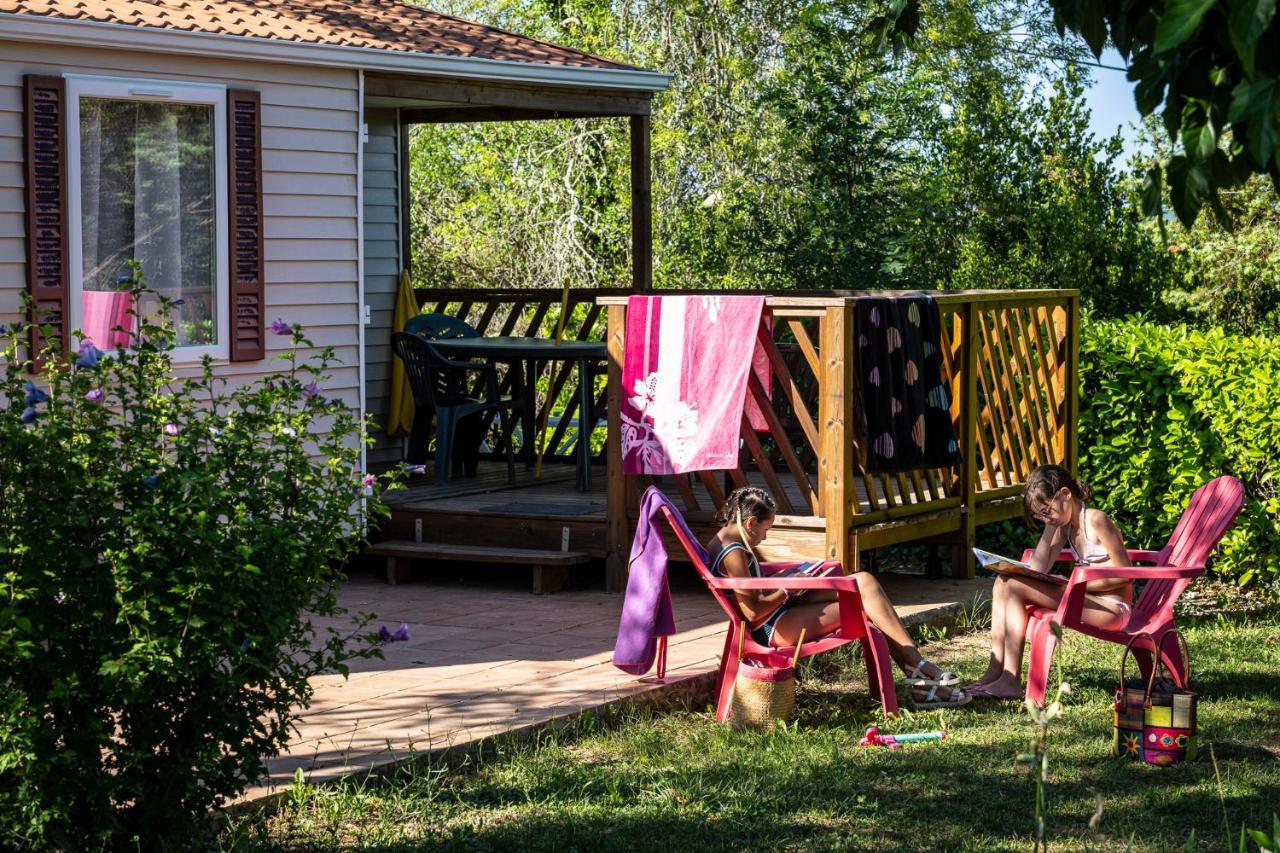 Charmant Camping Familiale 3 Etoiles Vue 360 Plage Piscine A Debordement Empl Xxl Labeaume Ngoại thất bức ảnh